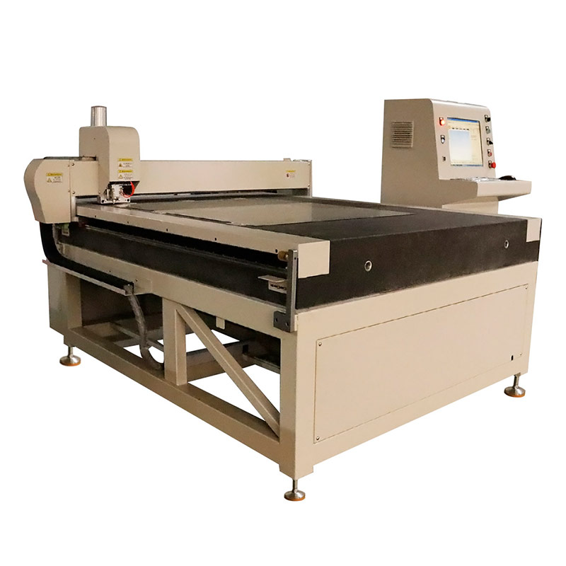 液晶万搏网页版要求精度多少?